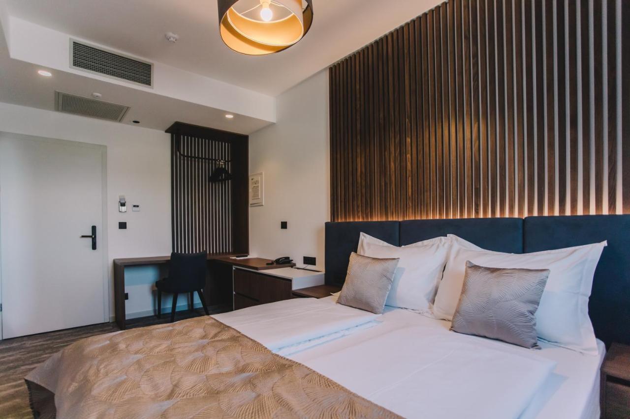 Hotel Batuda Split Luaran gambar