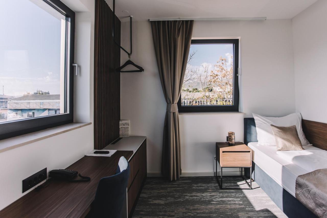 Hotel Batuda Split Luaran gambar
